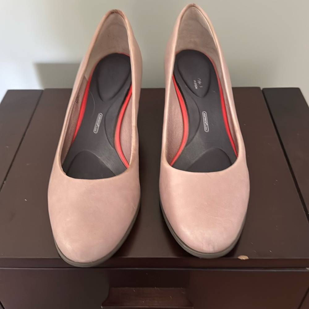 Super comfortable ladies dress shoes